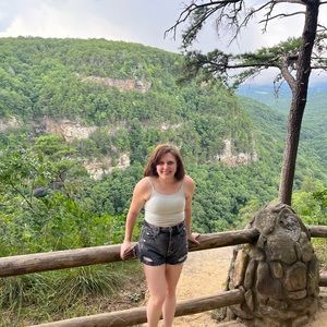 Meet your Posher, Amanda